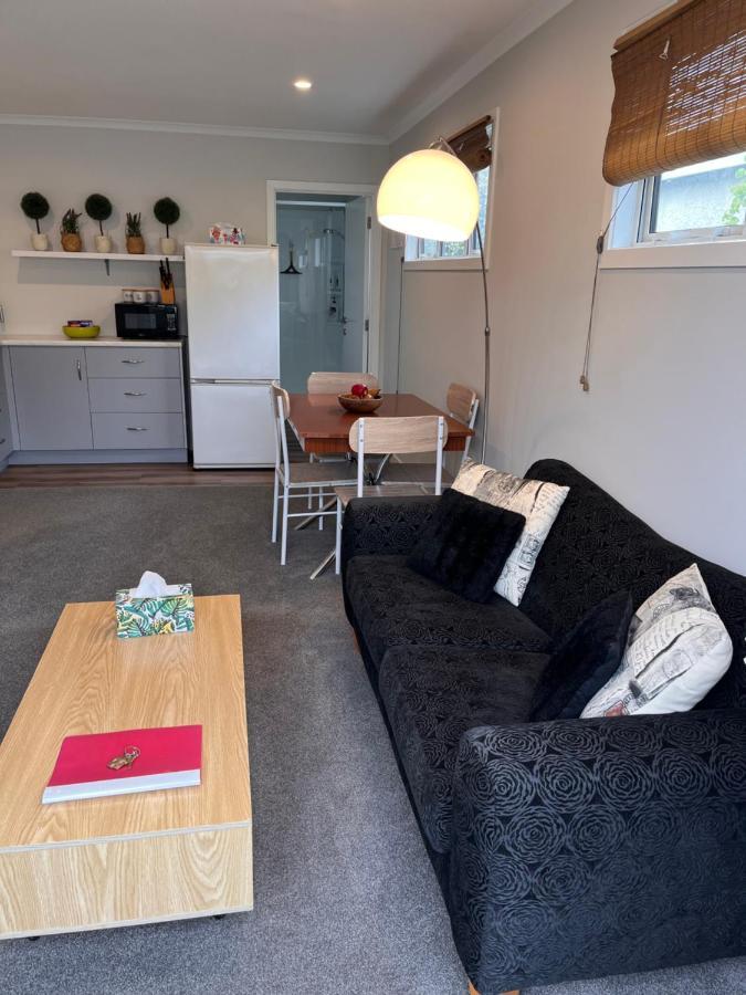 Modern Studio Apartment Motueka Exterior photo